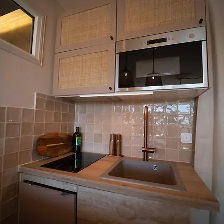 Casa Eros - Secure Private Parking