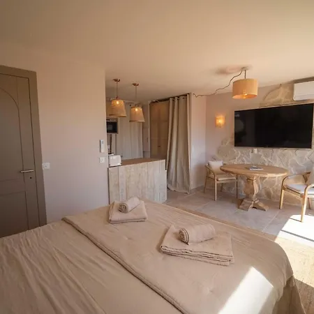 Casa Eros - Secure Private Parking * Vallauris