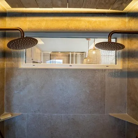 Casa Eros - Secure Private Parking Apartment